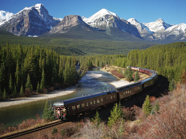 CanadaRailVacations-banner-mobile-luxury-train-tours-across-canada